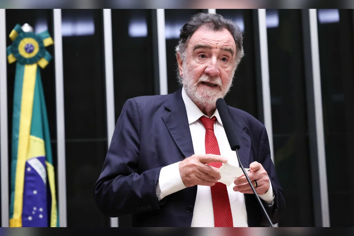 PT busca vice de Patrus em MG ainda sem garantia de aliança com o PSB