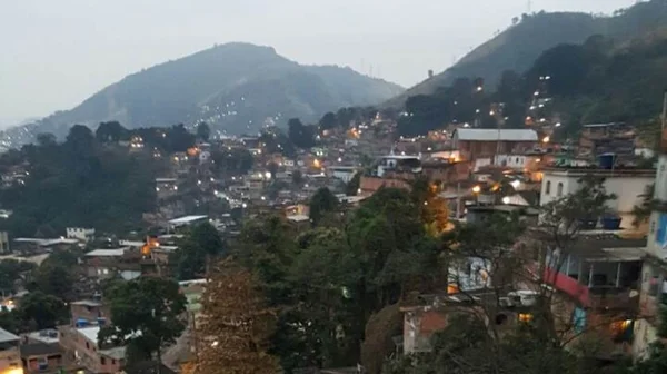 Traficantes morrem depois de trocar tiros com a polícia no RJ