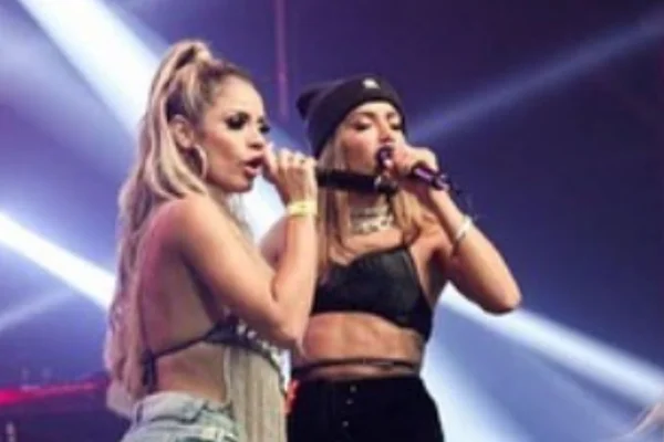 Lexa e Anitta em show