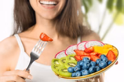 Uma dieta rica em frutas ajuda a controlar a condição 