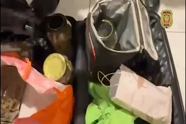 PCDF prende dupla que preparava entrega de drogas para o Carnaval
