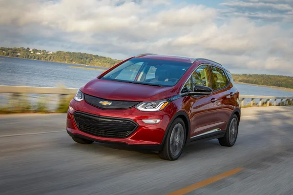 Bolt, carro elétrico da GM, enfim chega ao Brasil. Mas por R$ 175 mil