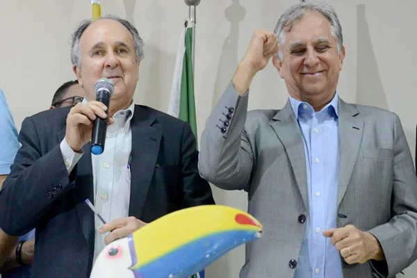 Cristovam, Izalci e presidente do PRB visitam líder evangélico