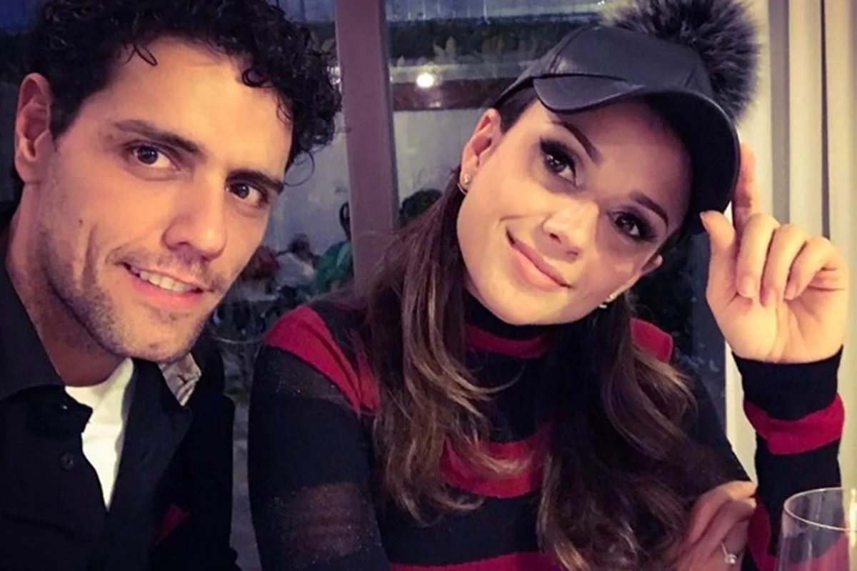 Paula Fernandes e Thiago Arancam se conheceram nos bastidores da TV e namoraram em 2016 Paula Fernandes e Thiago Arancam se conheceram nos bastidores da TV e namoraram em 2016
