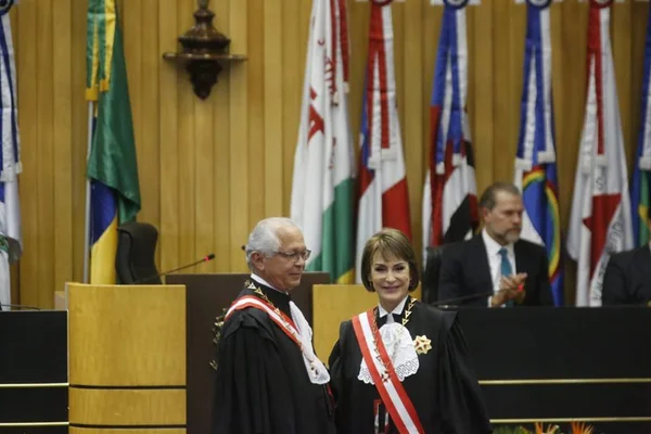 Pela primeira vez, uma mulher toma posse como presidente do TST
