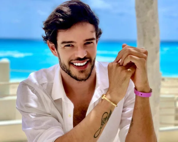 Jackson Caetano estreia em Verdades Secretas 2