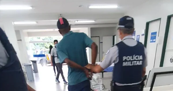 Ladrão rouba carteira em funerária e tenta se esconder em hospital do DF