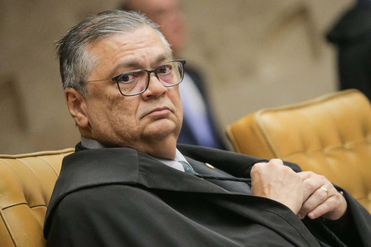 "Primeiro a ser fuzilado": Flávio Dino denuncia ameaças por mensagens