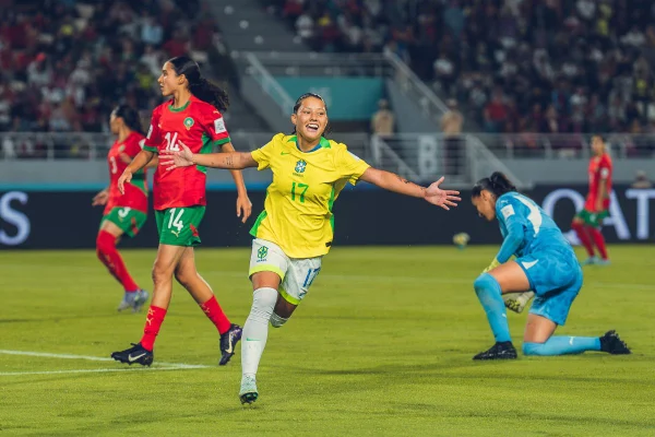 Imagem colorida da Seleção Brasileira Feminina Sub-17