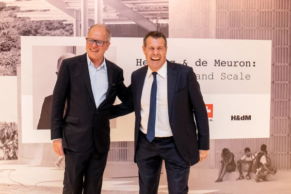 Pierre de Meuron com o embaixador da Suíça no Brasil Pietro Lazzeri
