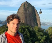 Erik Marmo posa durante passeio pelo Rio de Janeiro Erik Marmo posa durante passeio pelo Rio de Janeiro