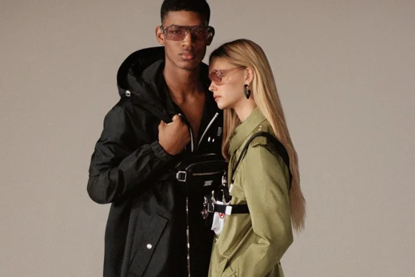 modelos em campanha da Burberry