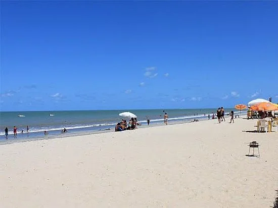 Pais tentam salvar filho e morrem afogados em praia na Paraíba