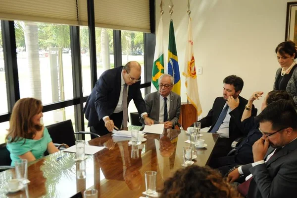 GDF vai negociar R$ 32 bilhões com devedores de impostos
