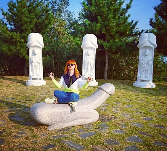 Divirta-se com as imagens do “Parque do Pênis”, na Coreia do Sul