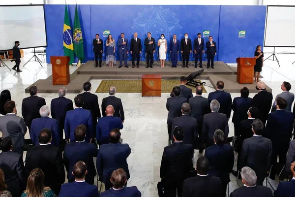 Governo amplia eventos no Planalto em meio à alta de casos de Covid-19