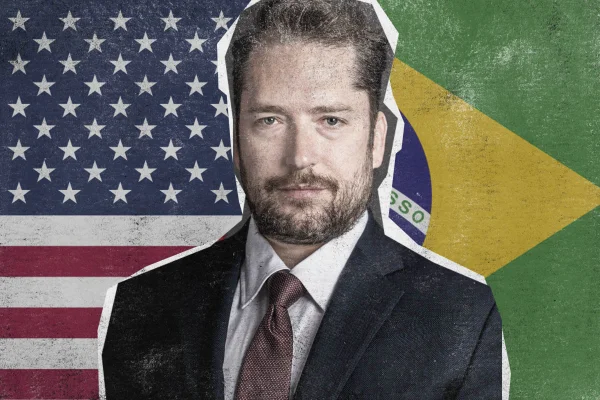 Imagem colorida mostra assessor de Trump - Metrópoles