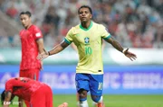 Em seu último jogo, o Brasil goleou a Coréia do Sul por 5 x 0 Em seu último jogo, o Brasil goleou a Coréia do Sul por 5 x 0
