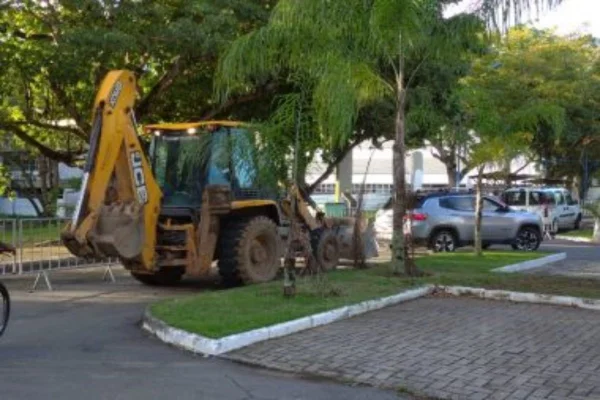 Retroescavadeira