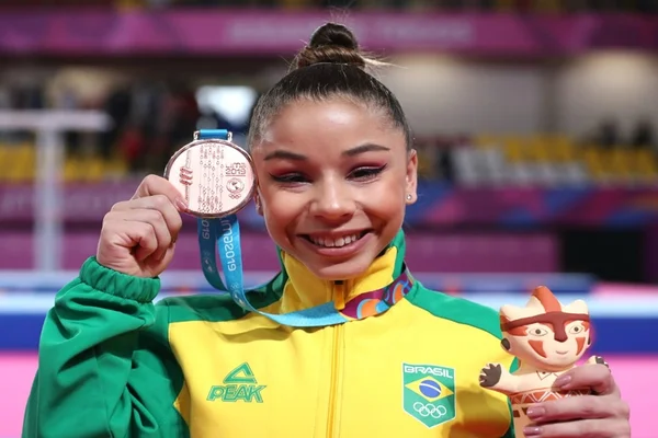 Pan-Americano: Flávia Saraiva conquista bronze na ginástica artística