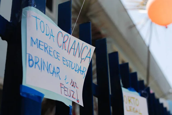 PolÌcia prende acusado de estuprar e engravidar menina de 10 anos