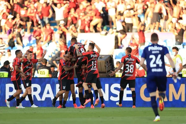 Athletico-PR segue na trilha das conquistas com bi da Sul-Americana