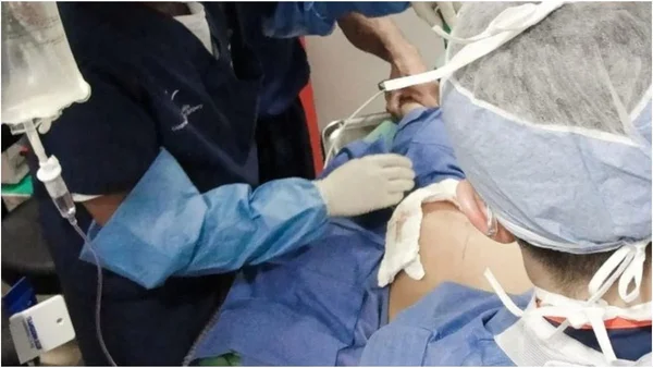 Mulher presa por pagar plásticas com Pix falso responderá em liberdade