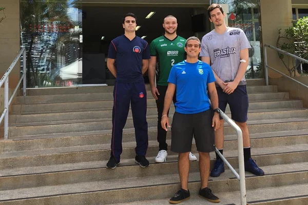 Atletas do DF doam sangue