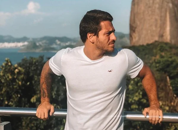Filho de técnico do Flamengo rouba a cena nas redes sociais
