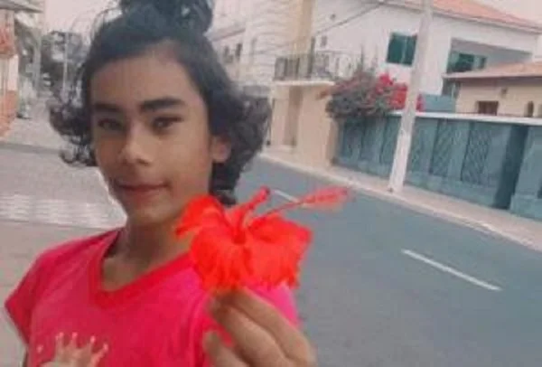 Trans adolescente é morta após cobrar divida de programa