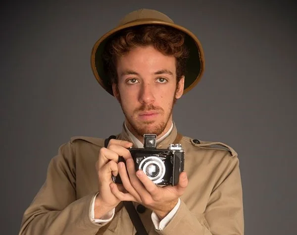 João Côrtes na série O Hóspede Americano