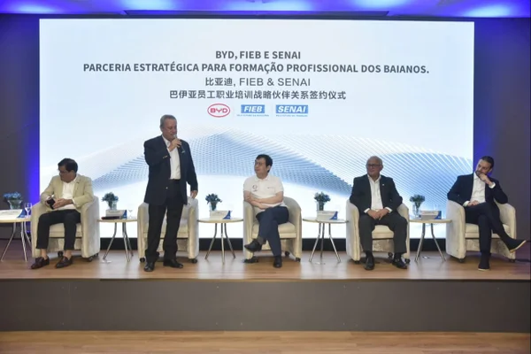 BYD disponibiliza tecnologia automotiva para curso profissionalizante