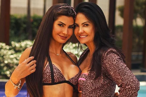 Marina Ferrari e a mãe