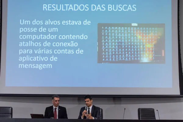 PF afirma que suspeitos clonaram ao menos 1 mil celulares