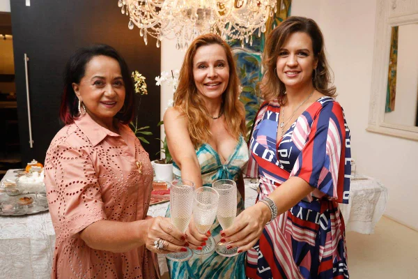 Vandira Peixoto, Carla Lobo e Manuella Peixoto