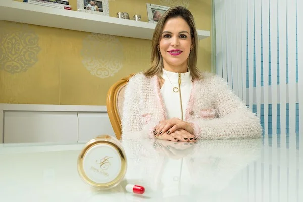 Dermatologista cria “pílula da beleza” personalizada para pacientes