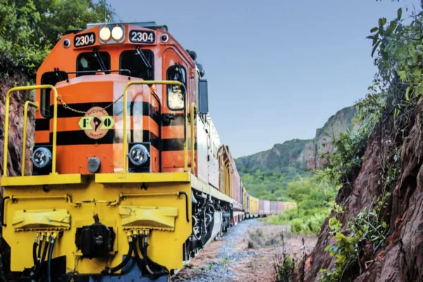 “Trem da Morte” volta a operar na Bolívia após seis anos parado