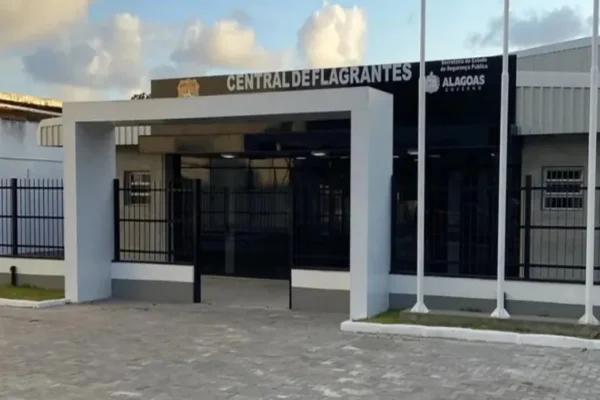 Imagem colorida, Homem é preso após ameaçar vítimas e tentar subornar policiais-Metrópoles