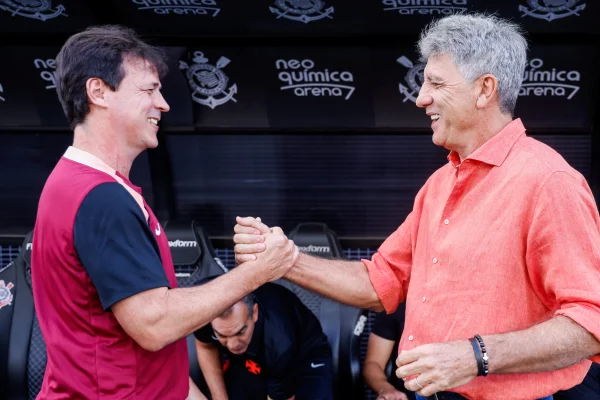 Foto colorida de Fernando Diniz e Renato Gaúcho - Metrópoles
