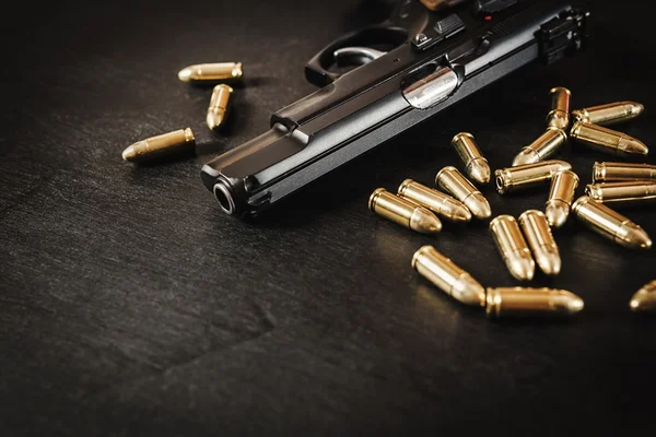 Registro de arma sobe 280%; Bolsonaro promete facilitar posse