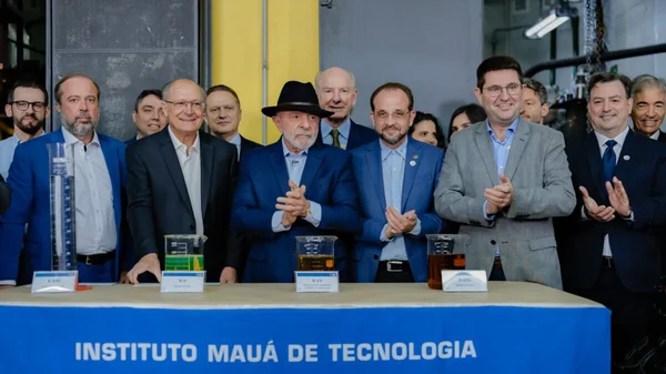 Lula critica taxa dos EUA em Ormuz: “Antigamente se chamava pirataria”