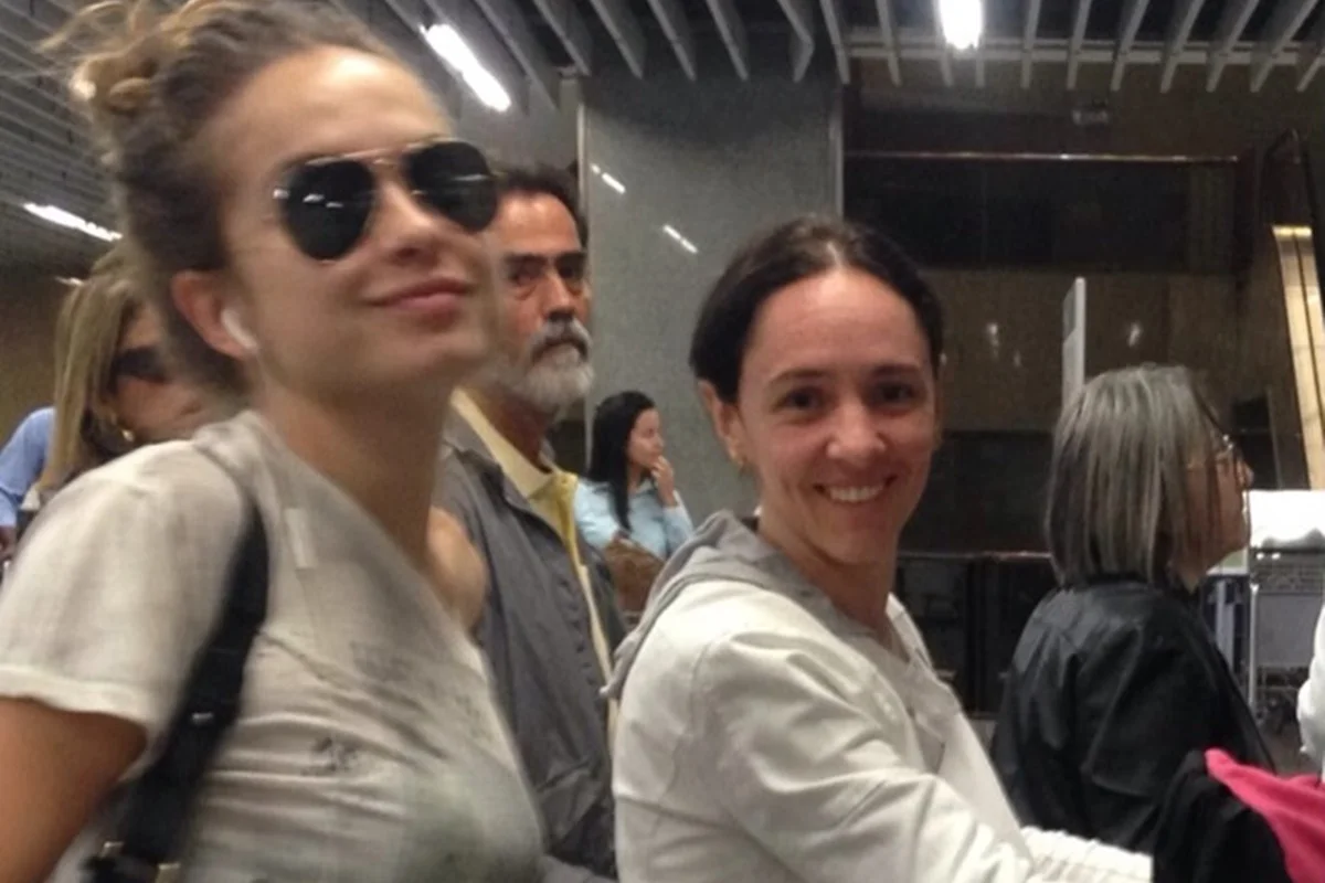 Lua Blanco e Marcela Nunes são clicadas no aeroporto Lua Blanco e Marcela Nunes são clicadas no aeroporto