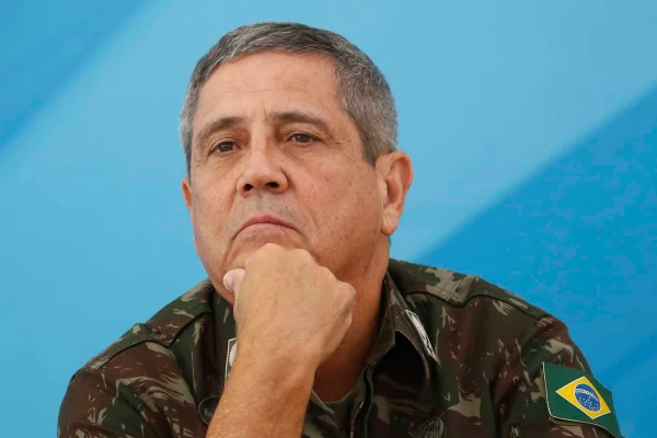 Braga Netto deixa prisão no RJ para fazer exame de imagem