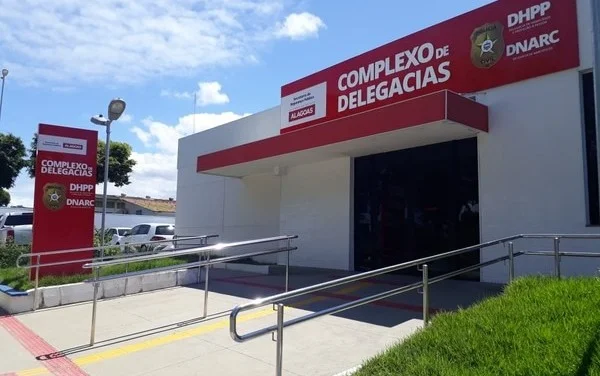 Irmãos gêmeos presos