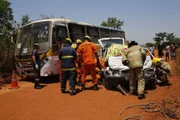 Seis pessoas estavam no ônibus, mas ninguém se feriu
