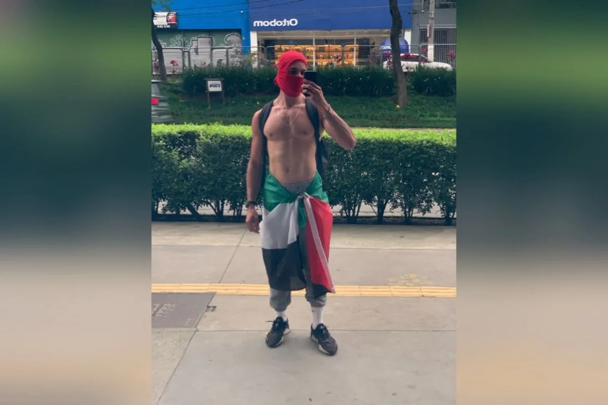 Quem é o “Gostoso da Paulista”, que viralizou após ato pró-Lula em SP - imagem 6 Quem é o “Gostoso da Paulista”, que viralizou após ato pró-Lula em SP - imagem 6
