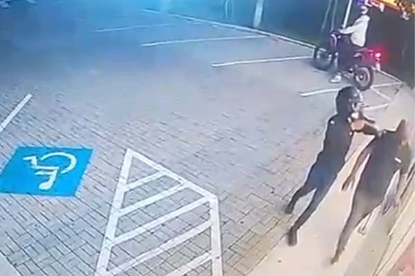 GCM morre baleado ao tentar impedir roubo a farmácia em São Paulo