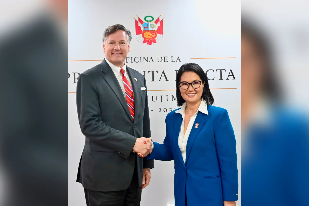 Keiko Fujimori e Christopher Landau Keiko Fujimori e Christopher Landau