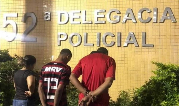 Mulher presa por roubo havia reclamado de violência em entrevista