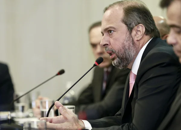 imagem colorida do ministro de Minas e Energia, Alexandre Silveira, durante coletiva no MME - Metrópoles